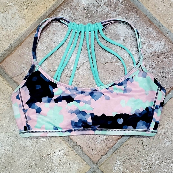 Lulu🍋Lighten Up Bra - Picture 2 of 4